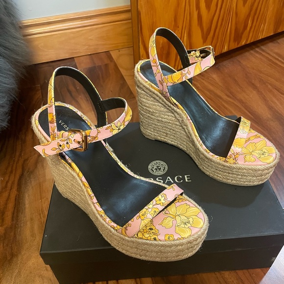 VERSACE - Pink Floral Print Espadrille Wedge Heel Sandal - Picture 4 of 7